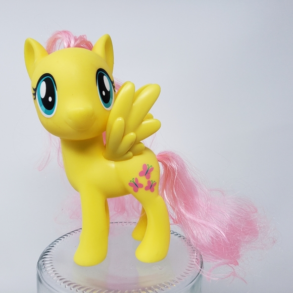 Hasbro Toys My Little Pony Flutter Shy Yellow Pink Hair